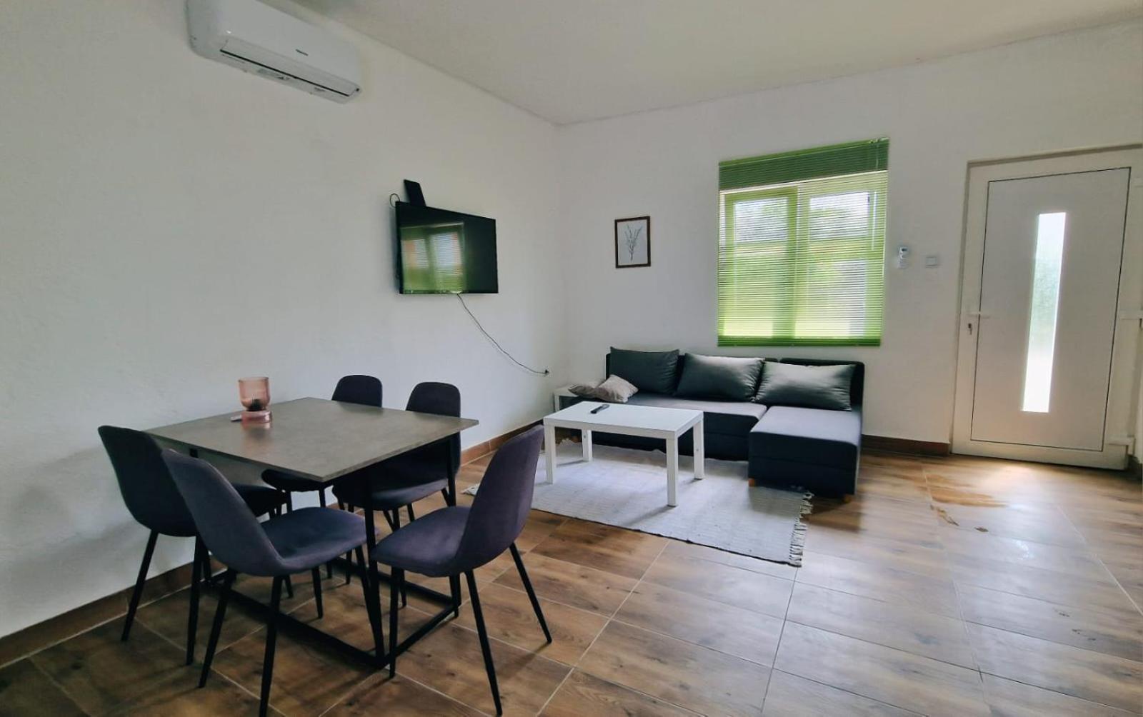 Apartman Lena Tusilovic Екстериор снимка