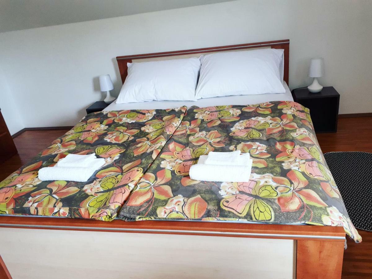 Apartman Lena Tusilovic Екстериор снимка
