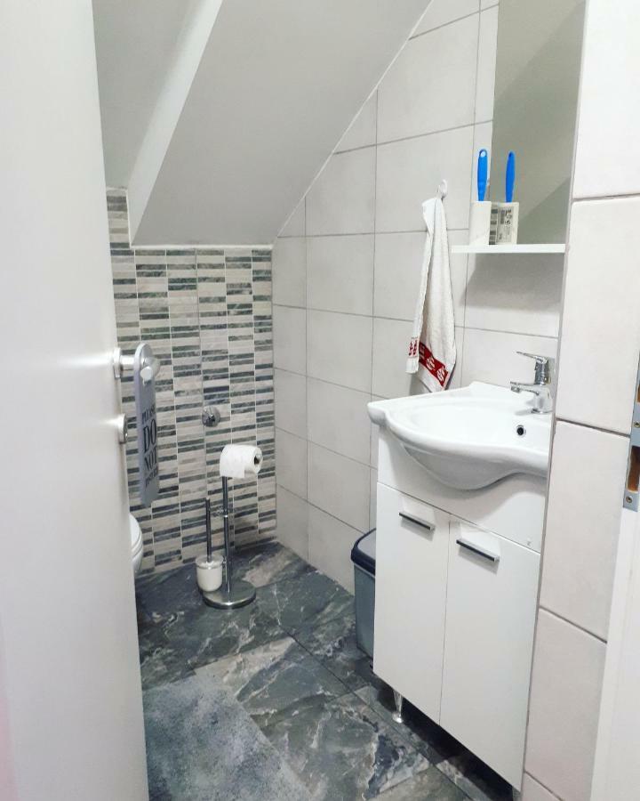 Apartman Lena Tusilovic Екстериор снимка