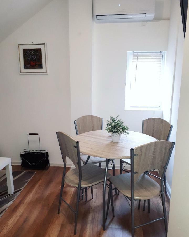 Apartman Lena Tusilovic Екстериор снимка