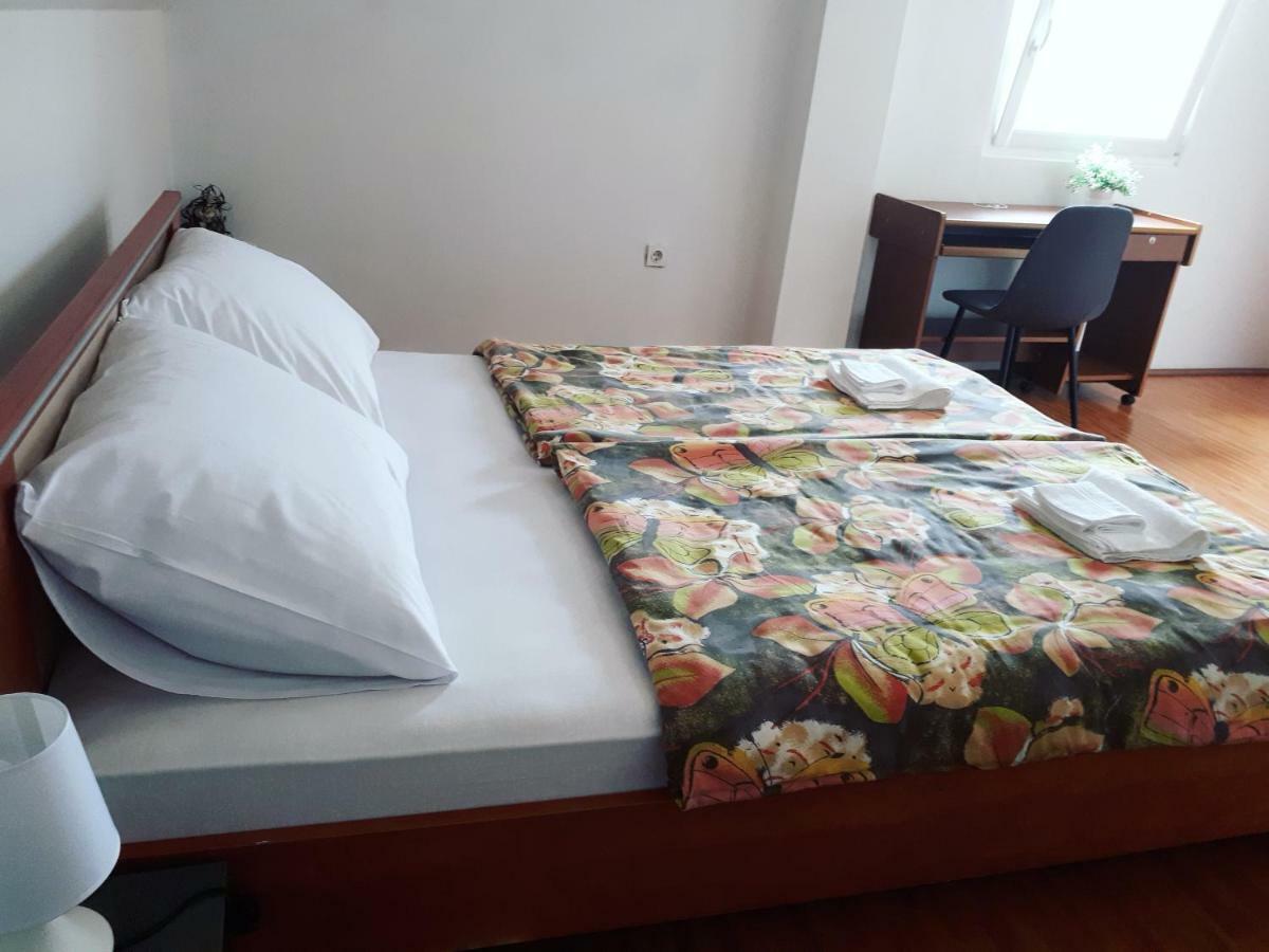 Apartman Lena Tusilovic Екстериор снимка