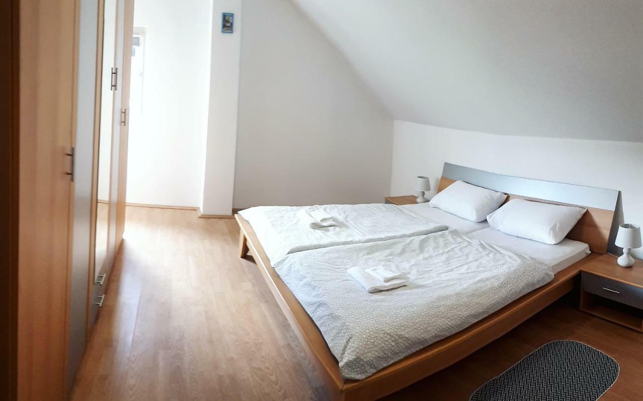 Apartman Lena Tusilovic Екстериор снимка