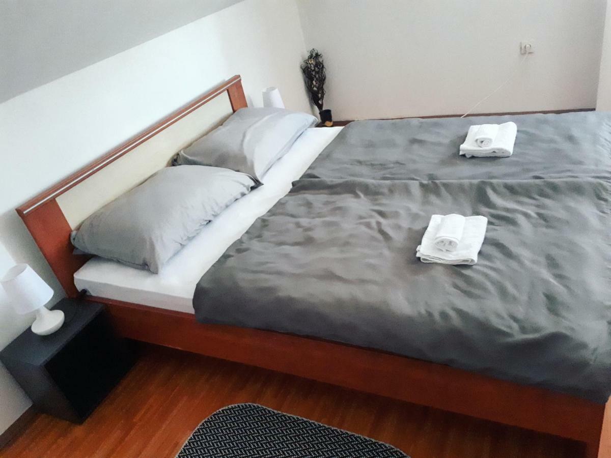 Apartman Lena Tusilovic Екстериор снимка